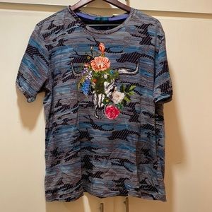 Robert Graham men’s t-shirt. Size XL